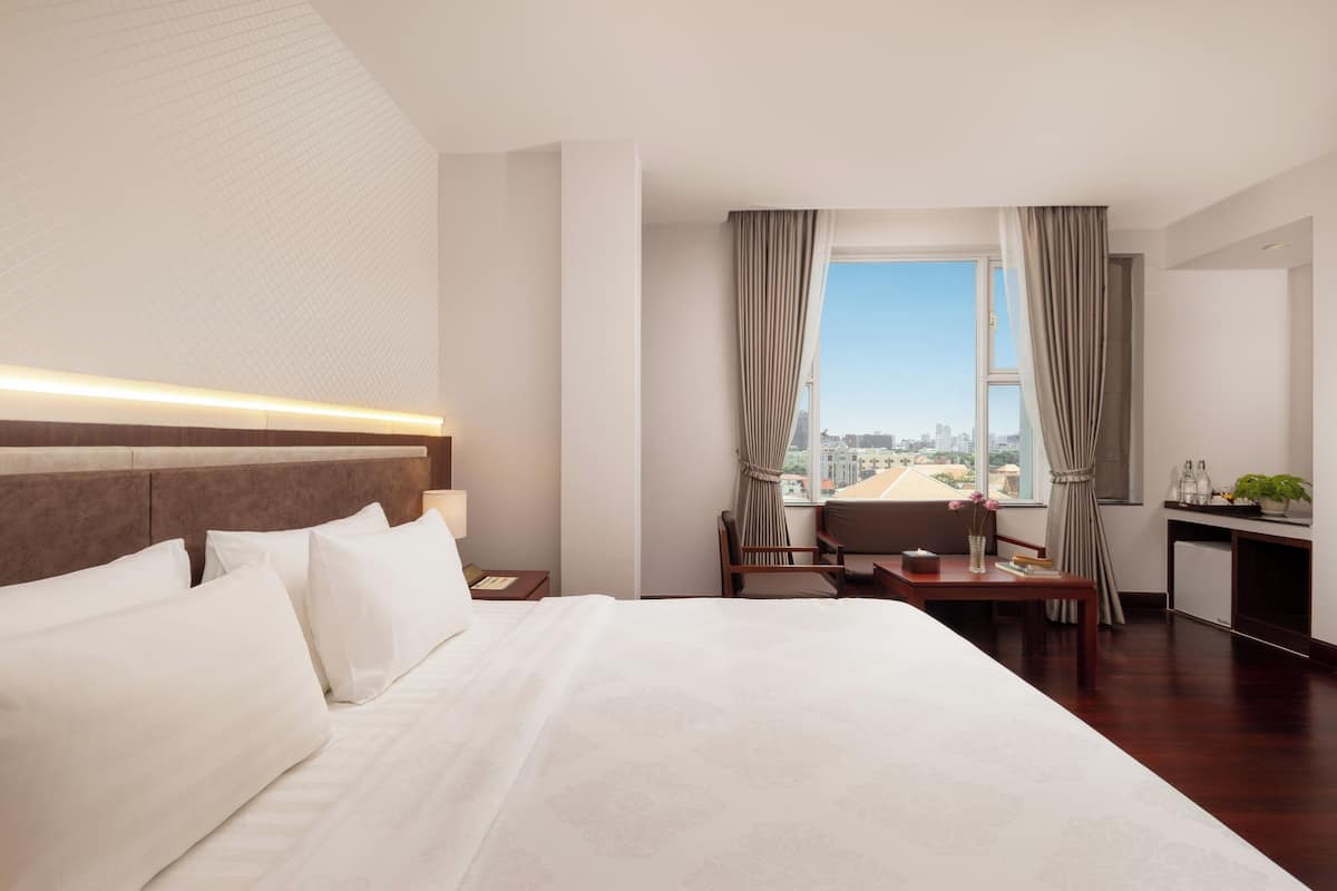 Chambre Deluxe, 1 très grand lit, vue ville