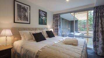G2 – 2 Bedroom Apartment | Premium bedding, individually decorated, individually furnished