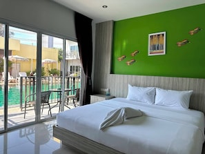 Deluxe Room, Pool Access