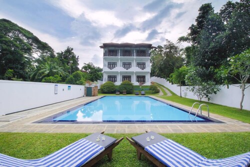 Rockery Villa
