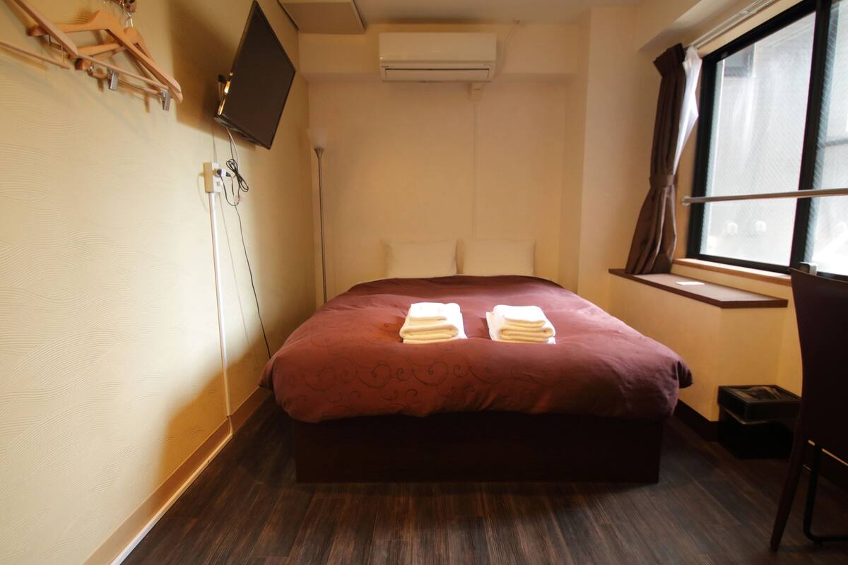 Standard Double Room, 1 Bedroom, Non Smoking, Private Bathroom | Down duvets, desk, blackout curtains, free WiFi
