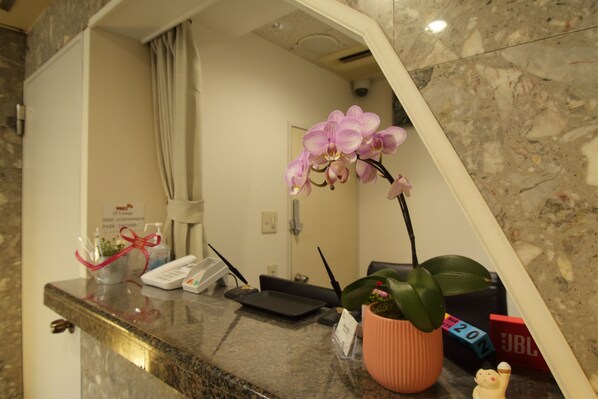 Mostrador para check-in y check-out