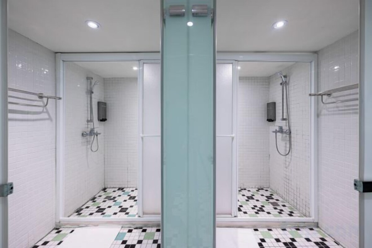 Bunk beds - Economy twin room