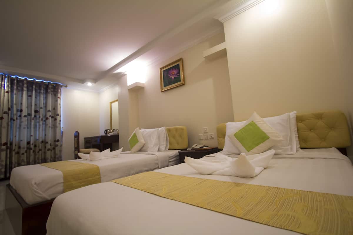 Minibar, in-room safe, desk, rollaway beds