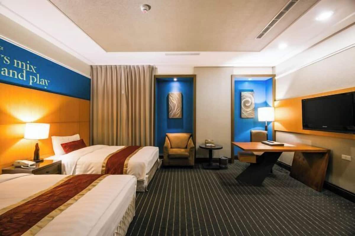 1 Schlafzimmer, hochwertige Bettwaren, Minibar, Zimmersafe