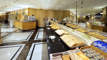 Bữa sáng buffet hàng ngày (418 TWD/mỗi người)