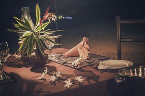 Breakfast, lunch and dinner served - Rockside Beach Resort (Induruwa)