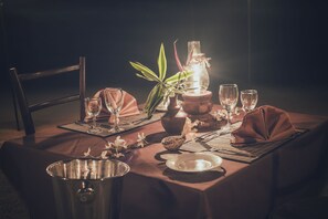 Breakfast, lunch and dinner served - Rockside Beach Resort (Induruwa)