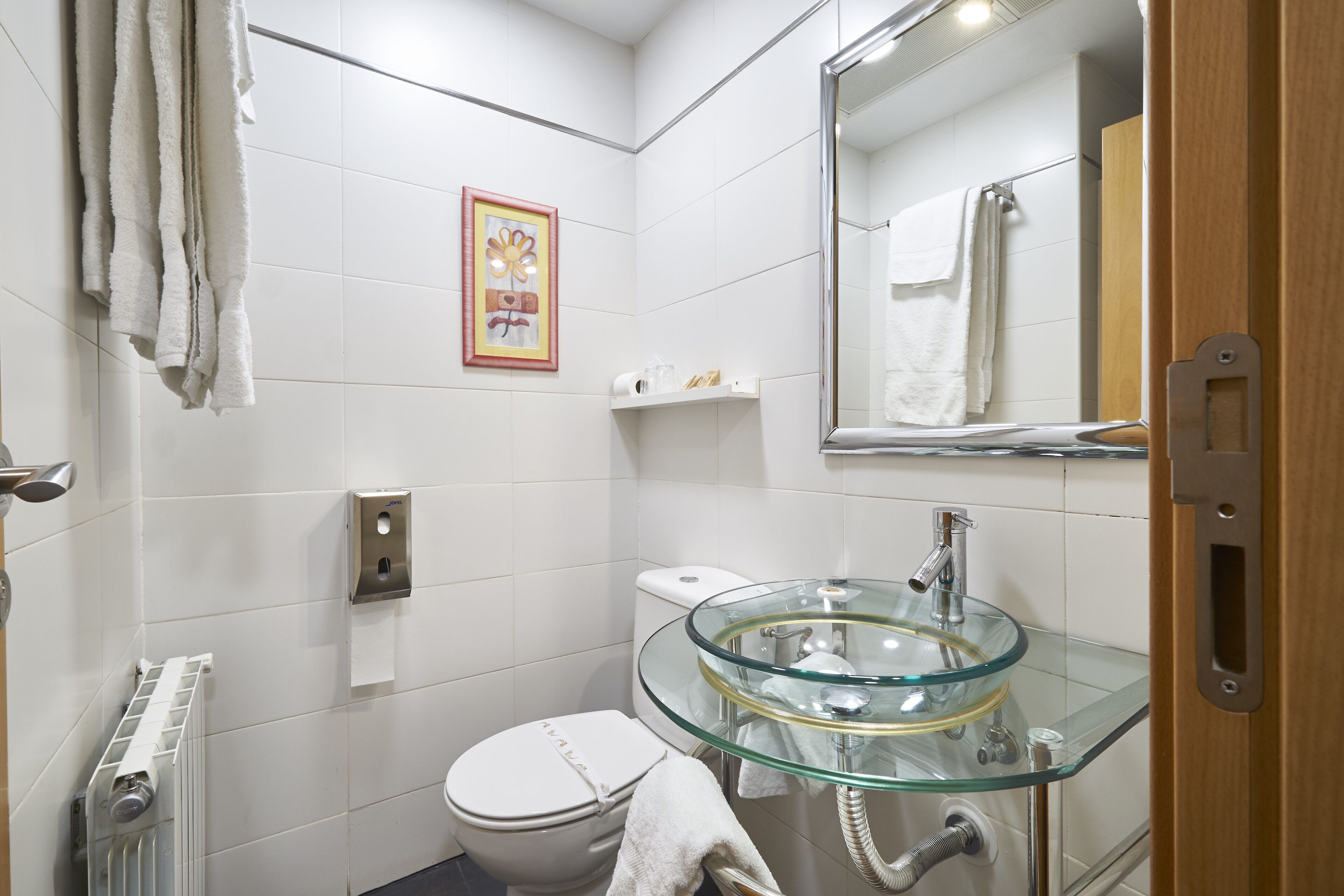 double room, 1 double bed | bathroom | shower, free toiletries, towels