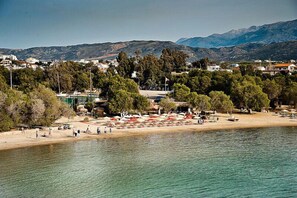 Beach nearby, beach towels, beach volleyball - Marathakis Apartments (Chania)