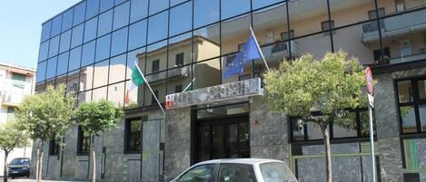 Minibar, in-room safe, desk, soundproofing