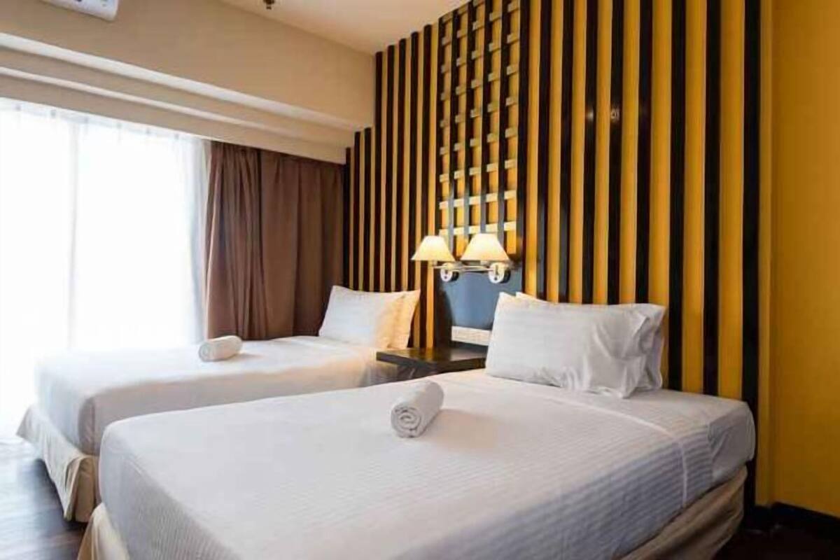 In-room safe, individually decorated, individually furnished, desk