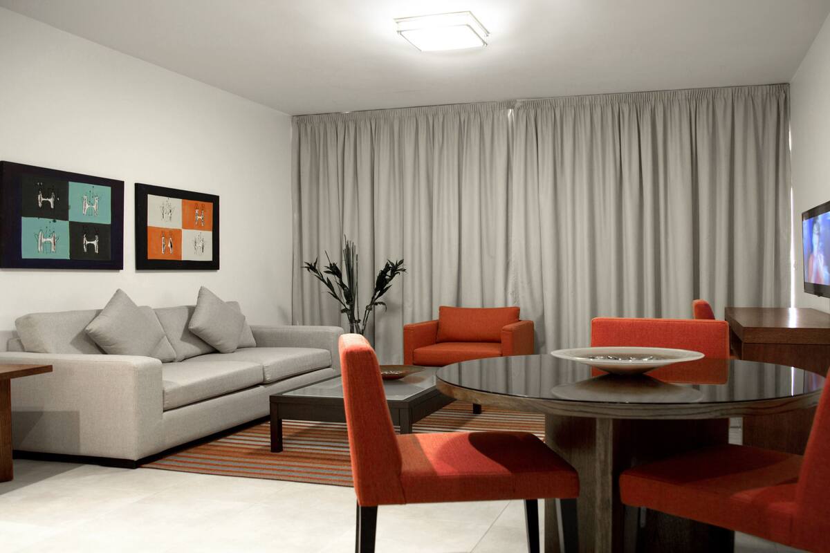 Deluxe Suite, 1 Bedroom, Kitchen, City View | 1 bedroom, Egyptian cotton sheets, premium bedding, memory-foam beds