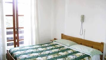 Free cots/infant beds, rollaway beds, free WiFi