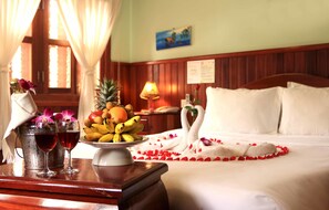 ห้องดีลักซ์ดับเบิล | 20 ห้องนอน, มินิบาร์, ตู้นิรภัยในห้องพัก, โต๊ะทำงาน