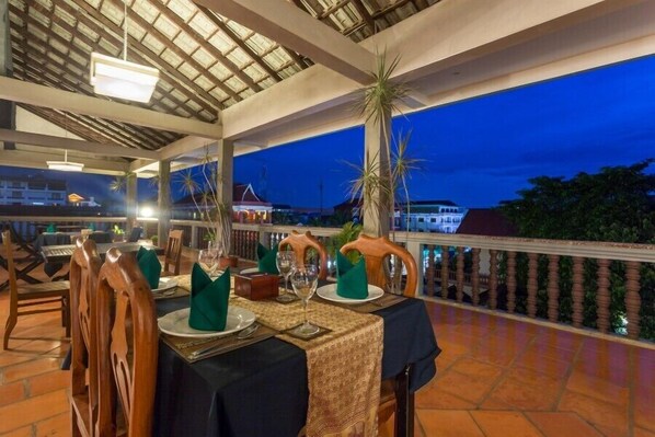 Breakfast, lunch, dinner served; Cambodian cuisine 
