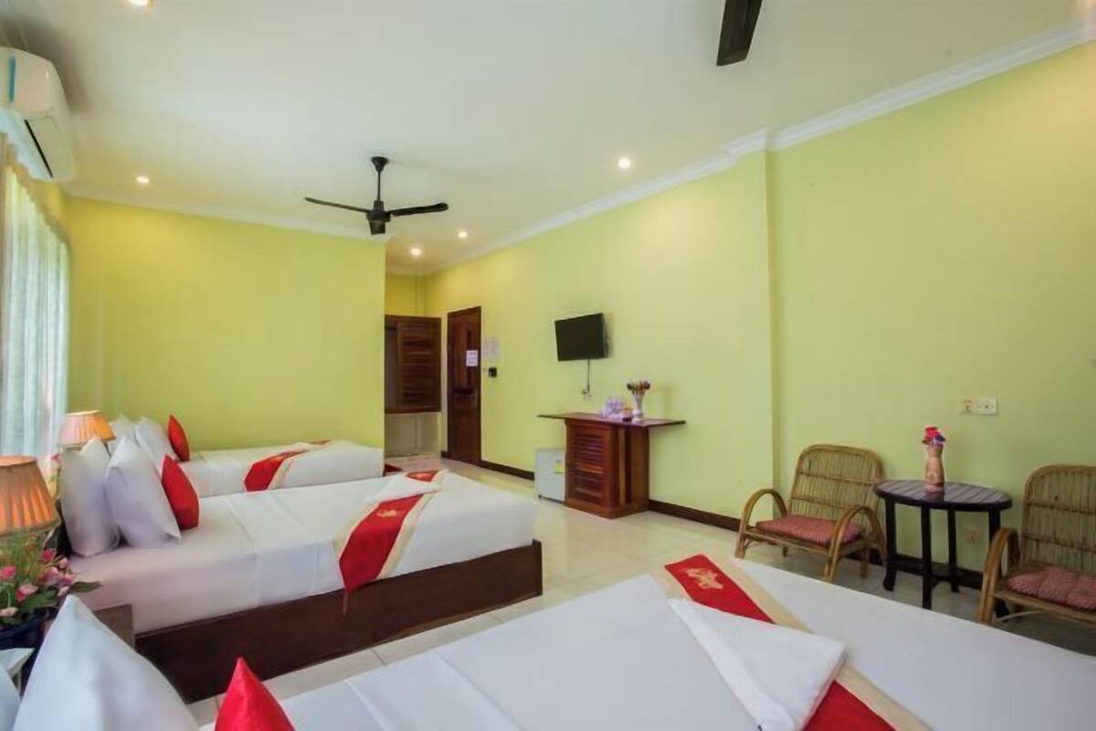 In-room safe, desk, free WiFi, bed sheets