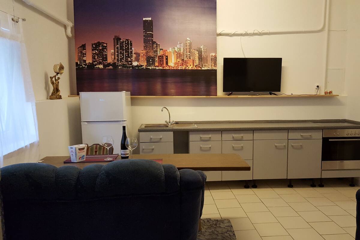 Apartment, 2 Bedrooms | Rollaway beds, free WiFi