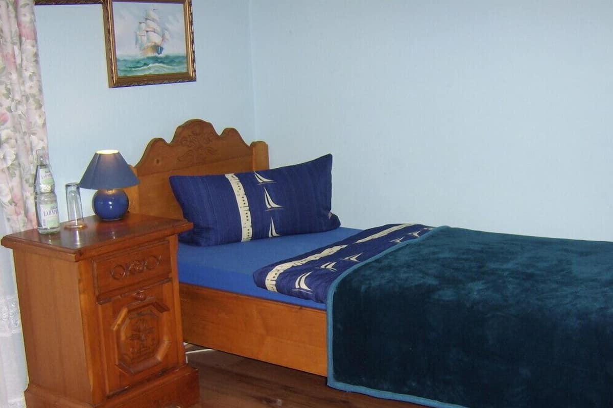 Habitación individual, balcón | Camas supletorias y wifi gratis