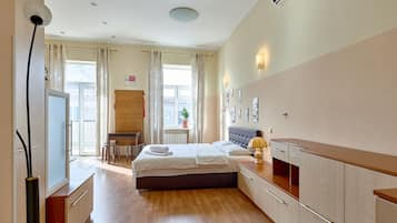 1 habitación, tabla de planchar con plancha, cunas y wifi gratis