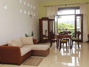 สแตนดาร์ดอพาร์ทเมนท์ | บริเวณนั่งเล่น