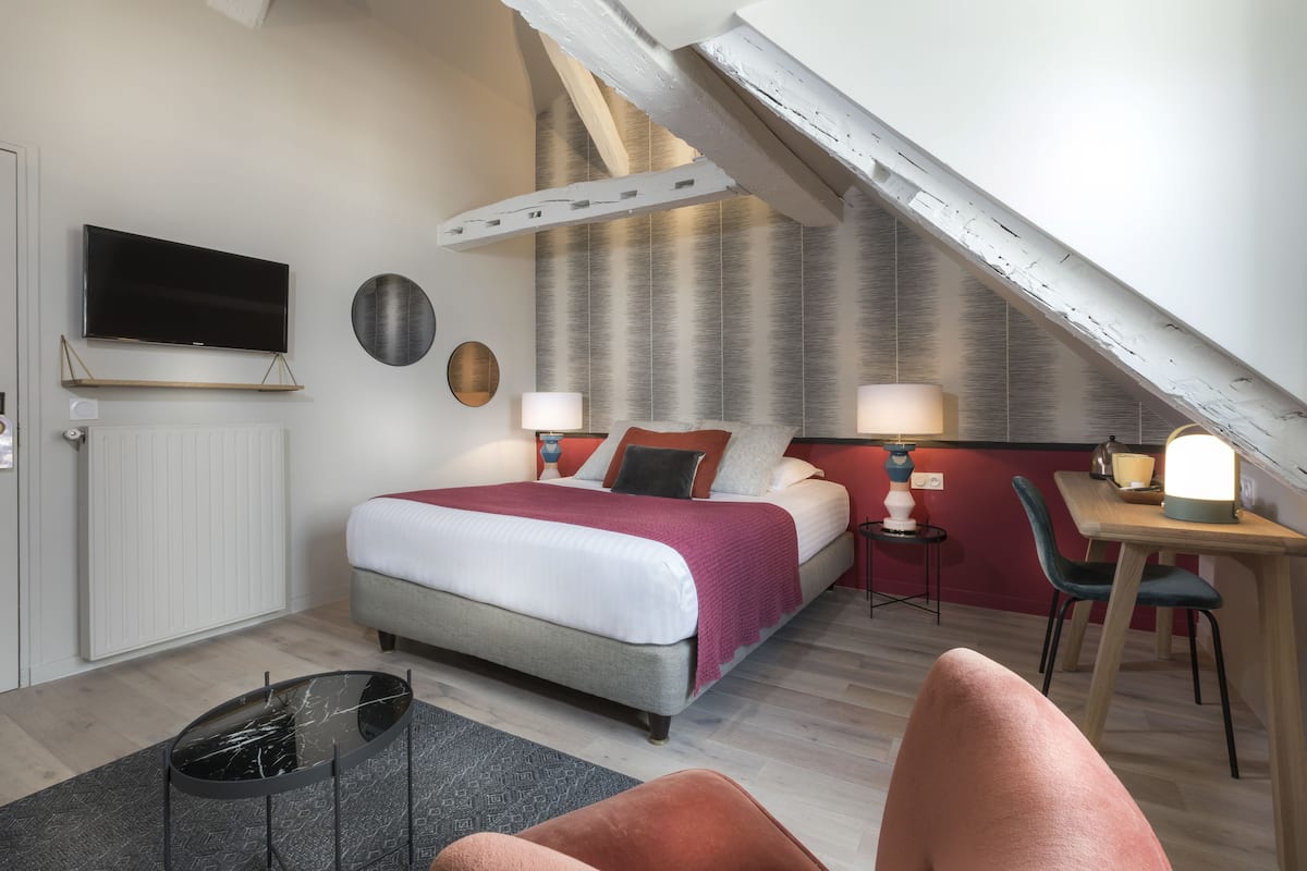 Chambre Double | Minibar, coffres-forts dans les chambres, décoration personnalisée
