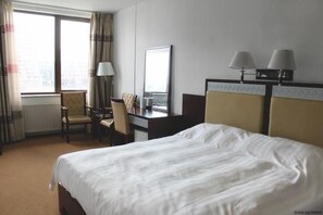 Double or Twin Room | Desk, iron/ironing board, free WiFi, bed sheets