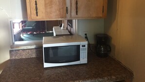 Standard Room, 2 Double Beds | WiFi (free), bed sheets - Coral Sands (Myrtle Beach)