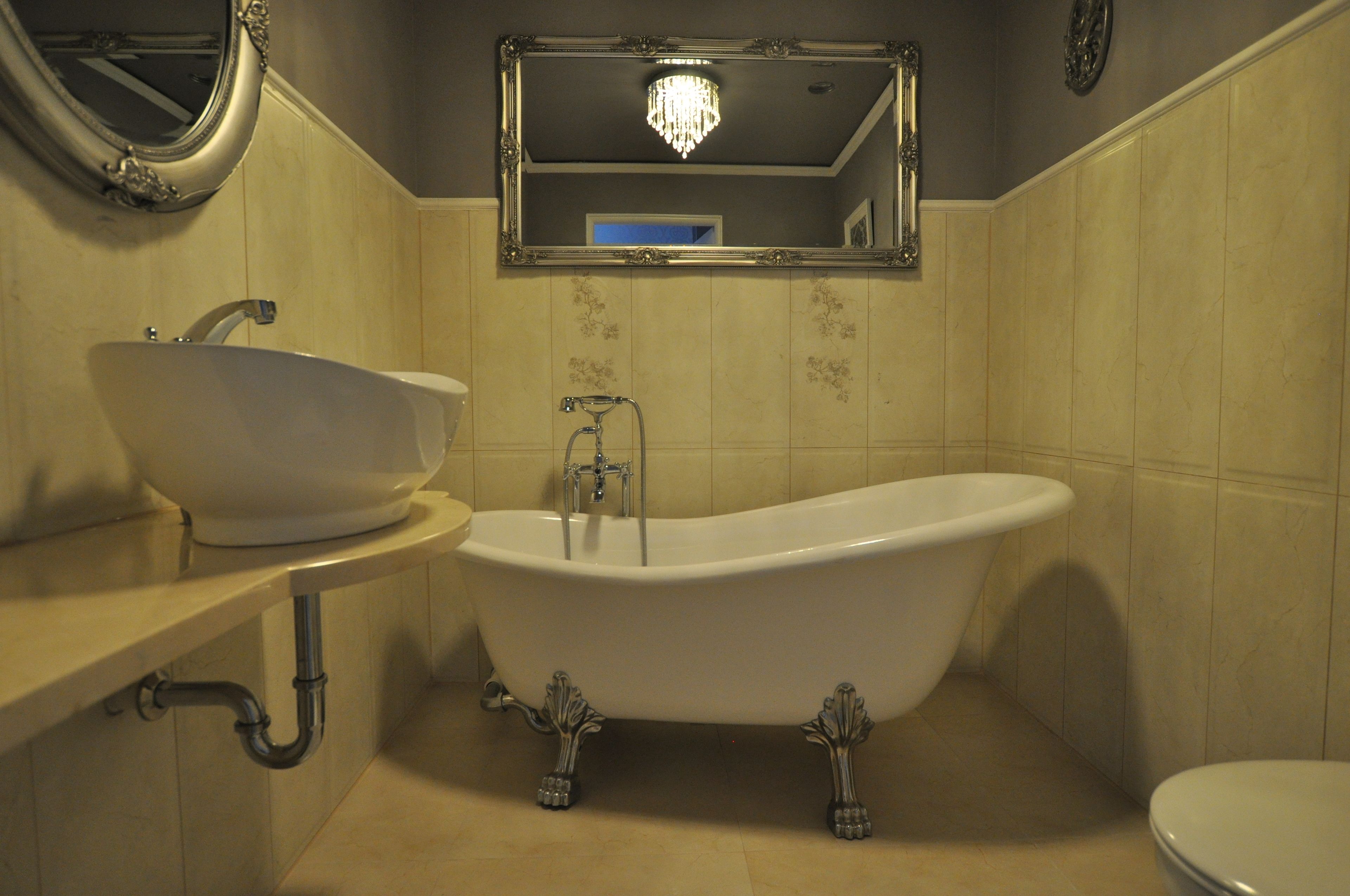 superior double room, 1 king bed, mountain view | bathroom | towels