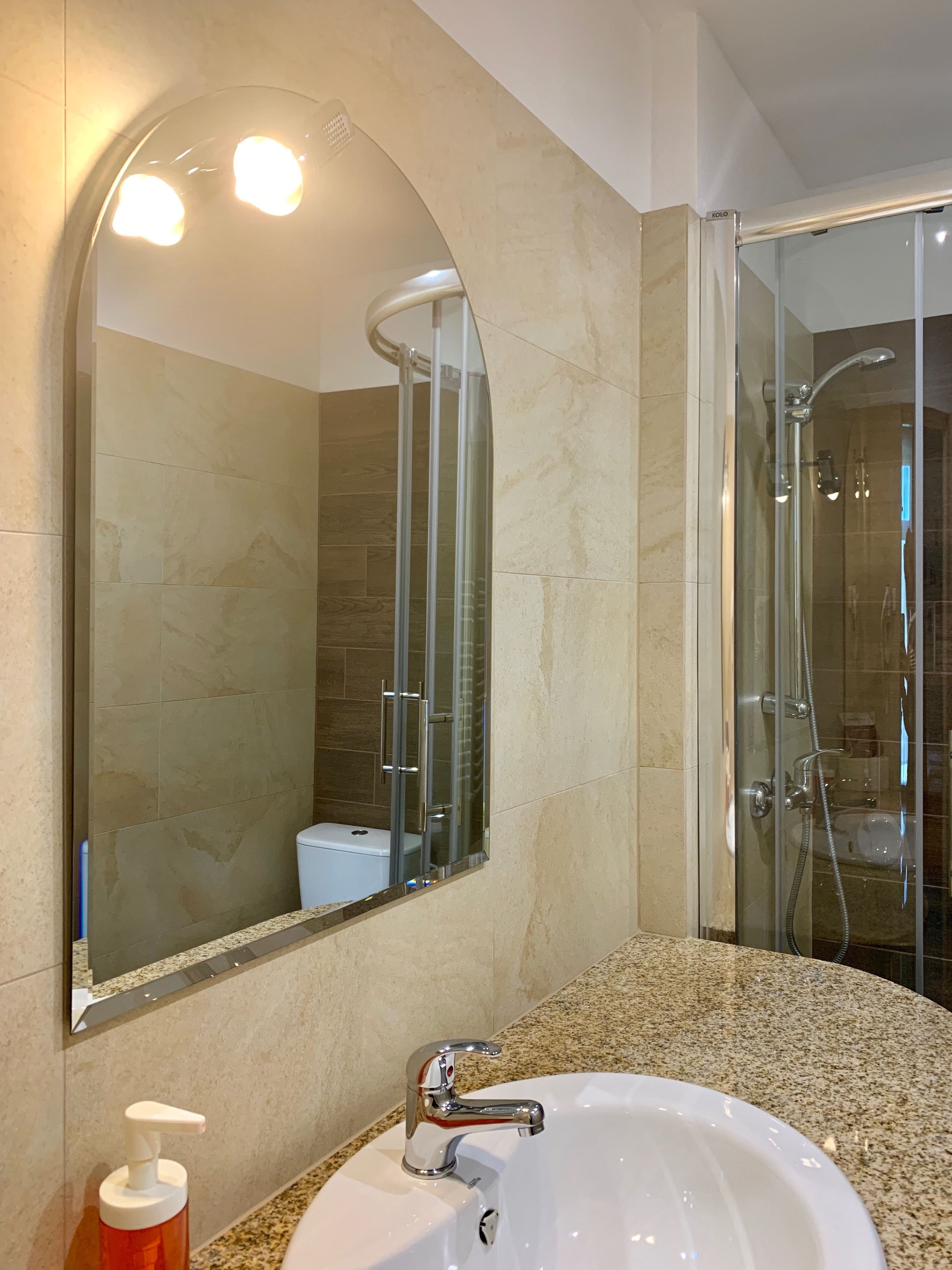 comfort room, 2 bedrooms, garden view | bathroom | towels