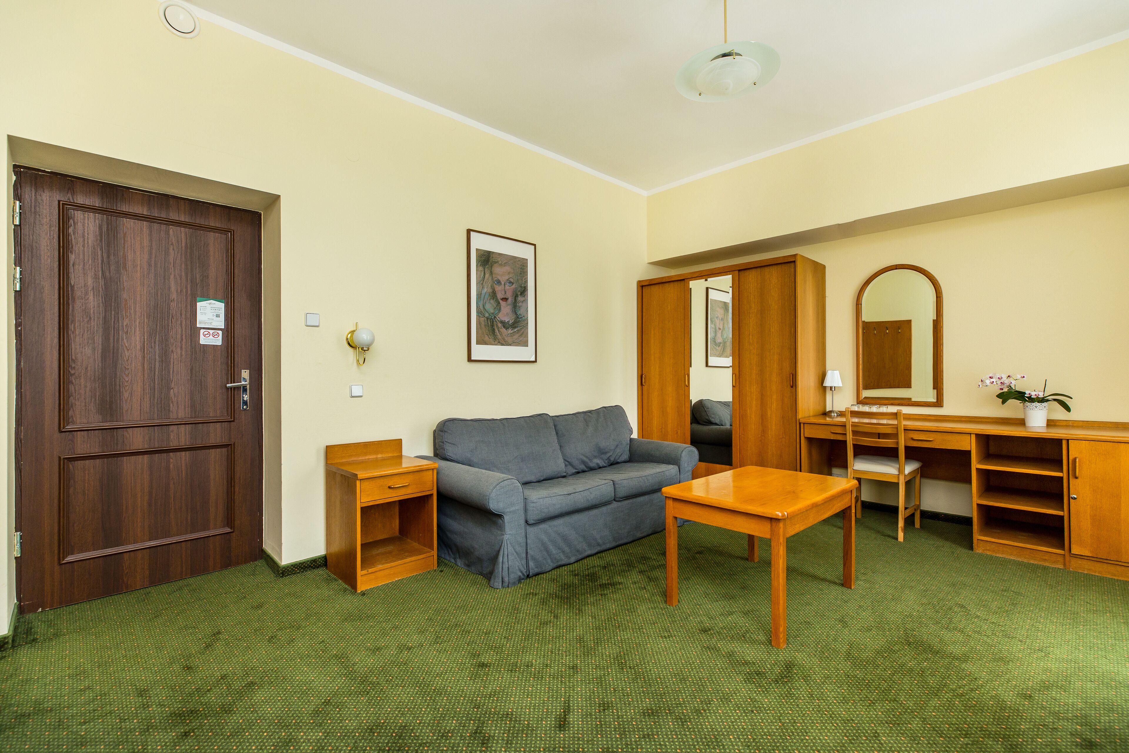 Photo - Willa Excelsior