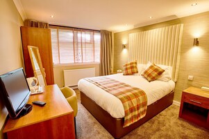 King Room (with Shower) | Escrivaninha, espaço de trabalho para notebook, Wi-Fi de cortesia