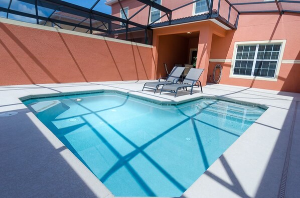 Piscine extérieure, piscine chauffée