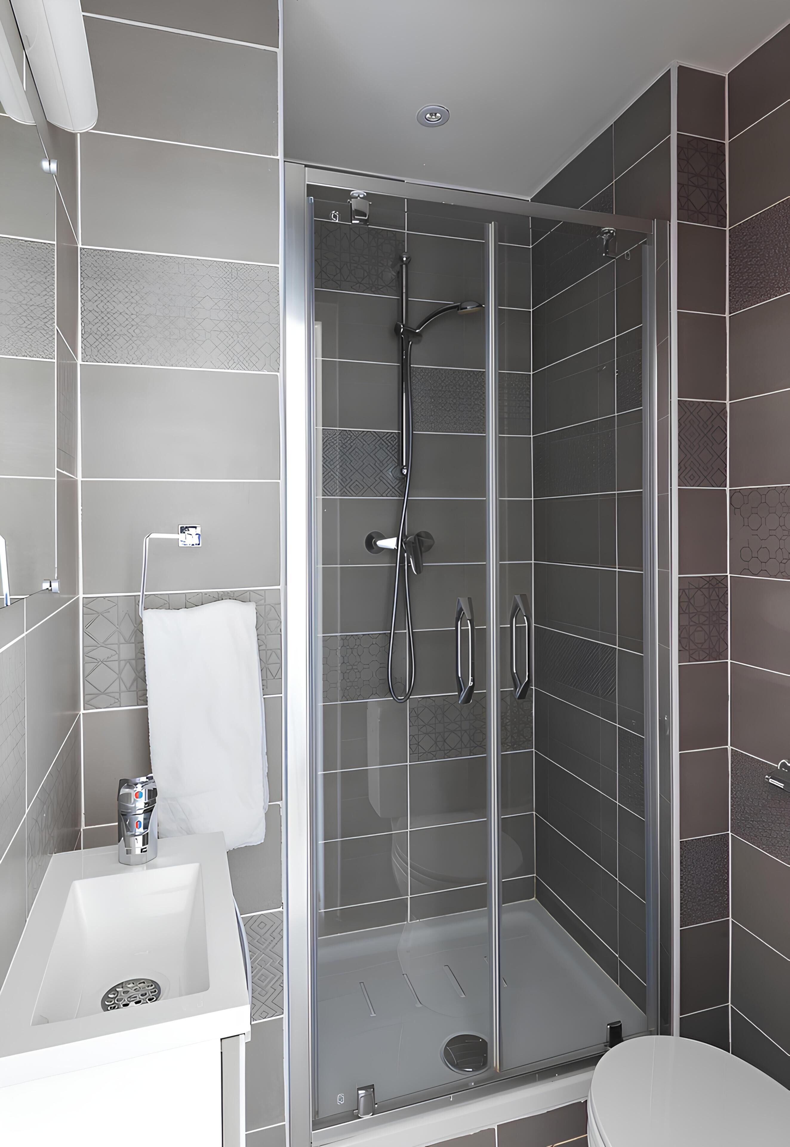 Đồ dùng nhà tắm miễn phí, máy sấy tóc, khăn tắm, xà phòng 