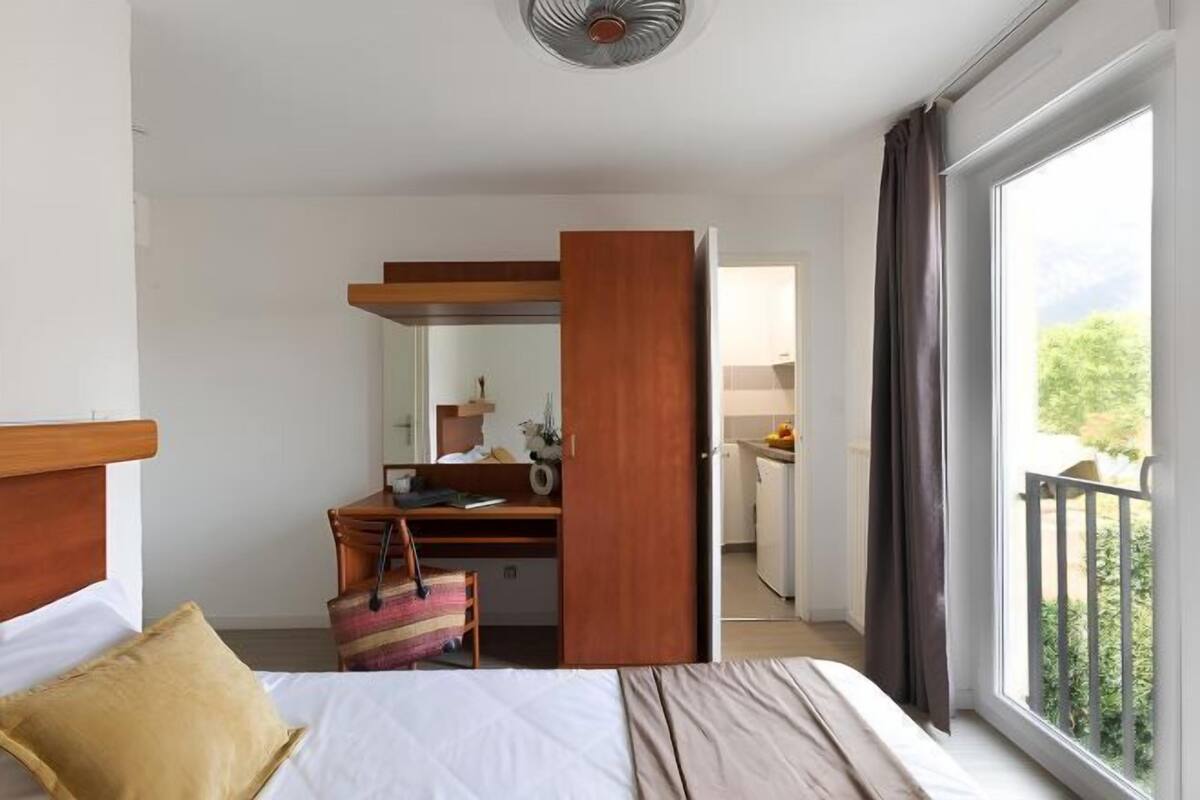 1 개의 침실, 책상, 암막 커튼, 무료 WiFi