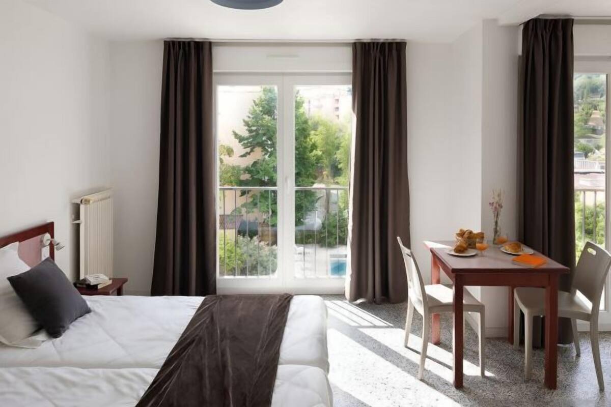 1 개의 침실, 책상, 암막 커튼, 무료 WiFi