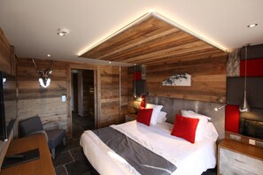 Privilege Room (2 people) | In-room safe, free WiFi, bed sheets - Hôtel Alpina (Les Gets)
