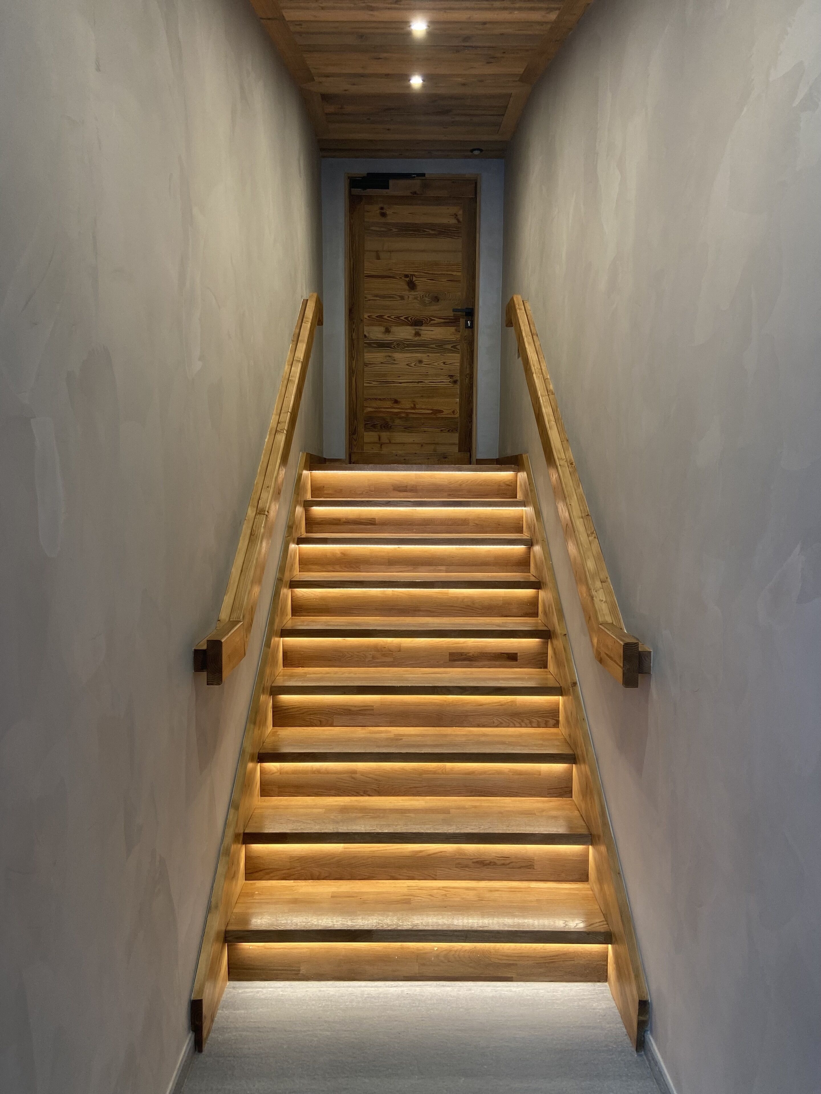 body treatments, deep-tissue massages, sports massages, body scrubs