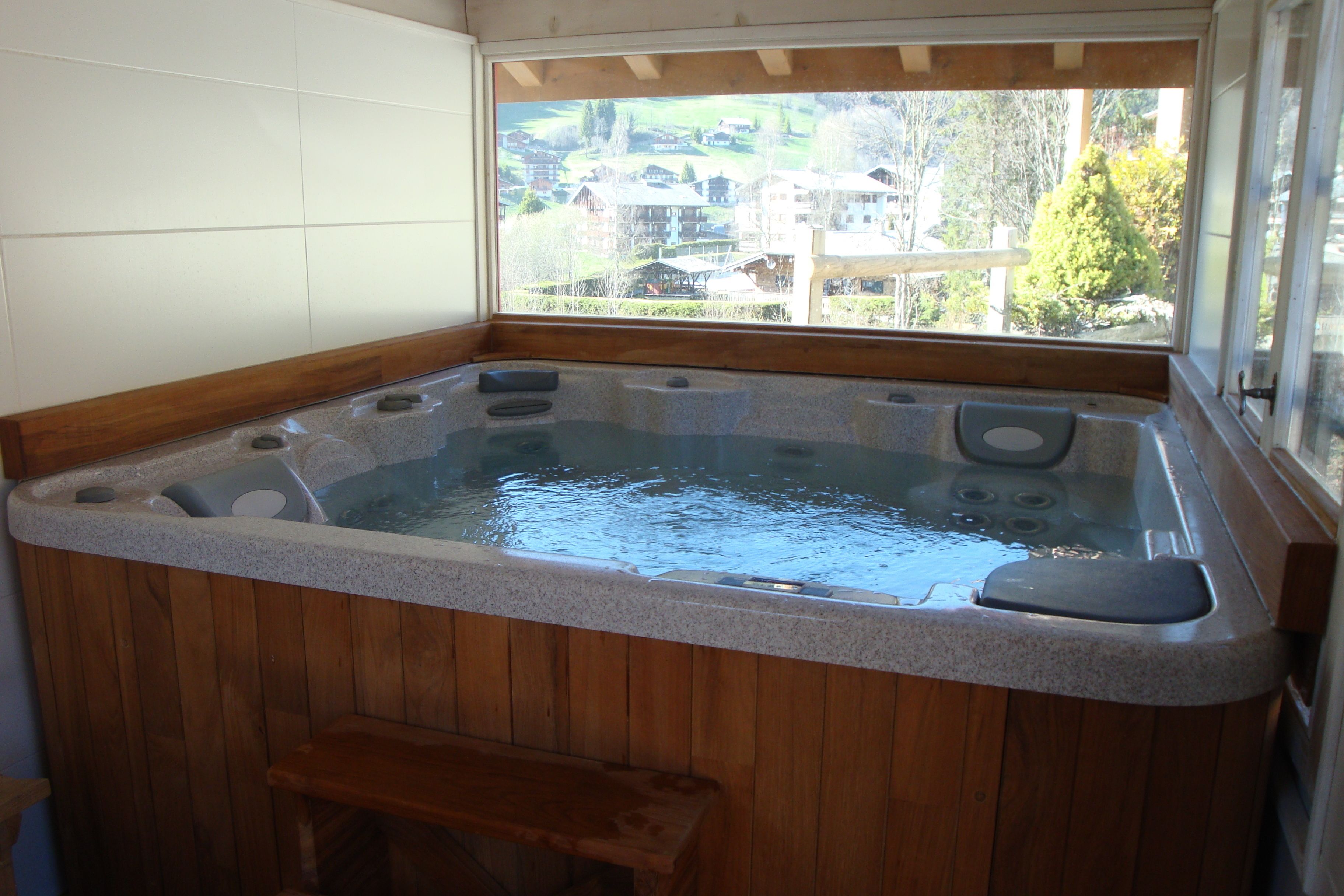 Bain à remous intérieur