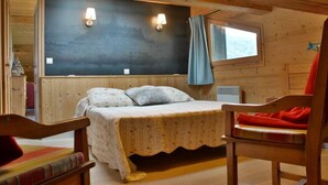 Apartment, 4 Bedrooms (Rhododendron) - Chalet Fleur des Alpes (Les Gets)