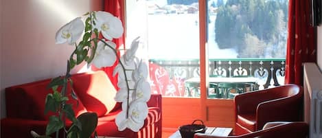 Appartement, 3 chambres (Gentiane) | Aire de séjour | Téléviseur