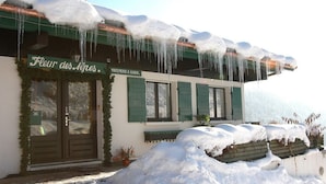 Property entrance - Chalet Fleur des Alpes (Les Gets)