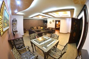 Ropa de cama de alta calidad, cubrecamas y colchones con pillow-top 