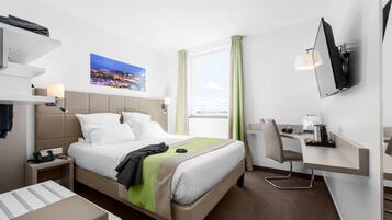 Habitación estándar, 1 cama Queen size | Ropa de cama de alta calidad y escritorio