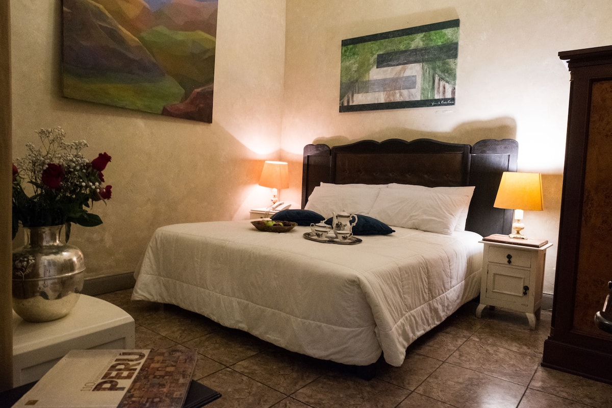 Junior Suite | 1 bedroom, premium bedding, minibar, in-room safe