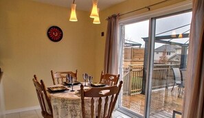 Dining - HB Guest Home (Waterloo)