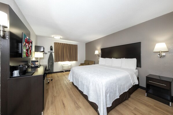 Premium bedding, desk, soundproofing, iron/ironing board