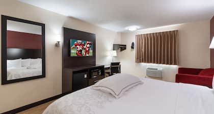 Red Roof Inn PLUS+ Huntsville