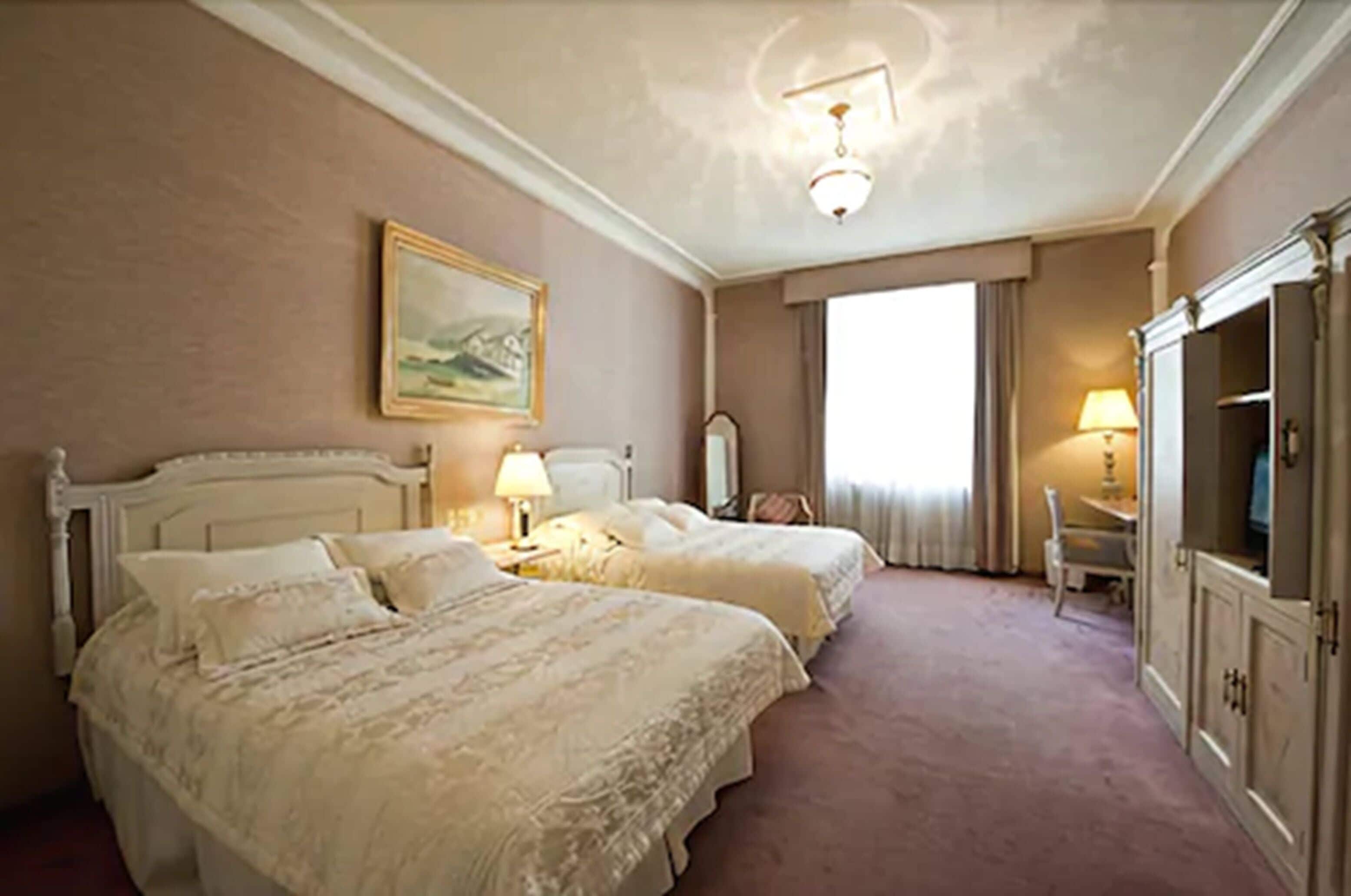 junior suite | 1 bedroom, premium bedding, down duvets, in-room safe