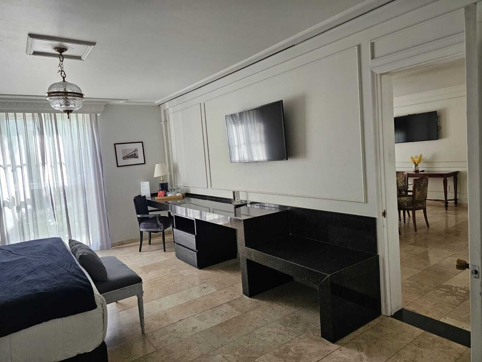 SUITE NUPCIAL | 20 bedrooms, premium bedding, down comforters, in-room safe